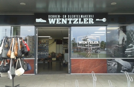 Wentzler gevelbelettering